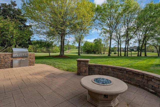 1055 Litchfield Pl, Gallatin, TN 37066