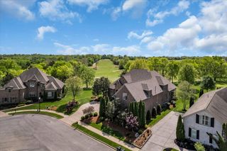 1055 Litchfield Pl, Gallatin, TN 37066