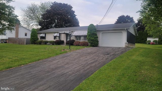 421 N. 3RD ST, Halifax, PA 17032