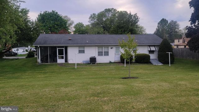 421 N. 3RD ST, Halifax, PA 17032