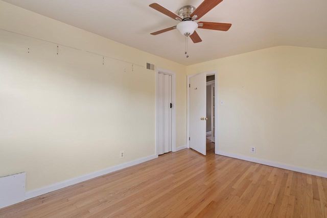 5810 N Green Bay AVENUE, Glendale, WI 53209