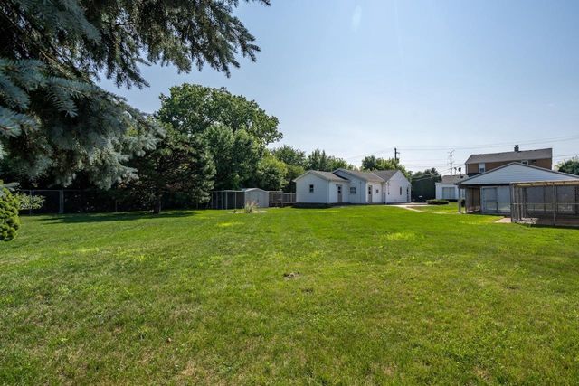 5810 N Green Bay AVENUE, Glendale, WI 53209