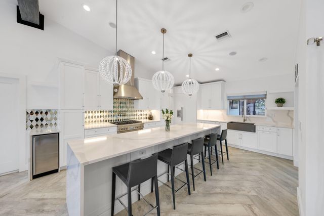 713 Forsyth Street, Boca Raton, FL 33487