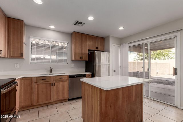 8214 W PAPAGO Street, Phoenix, AZ 85043