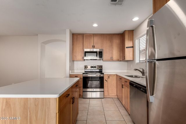 8214 W PAPAGO Street, Phoenix, AZ 85043