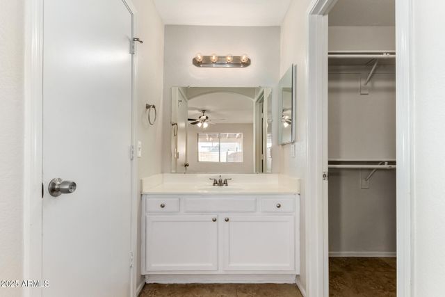 8214 W PAPAGO Street, Phoenix, AZ 85043