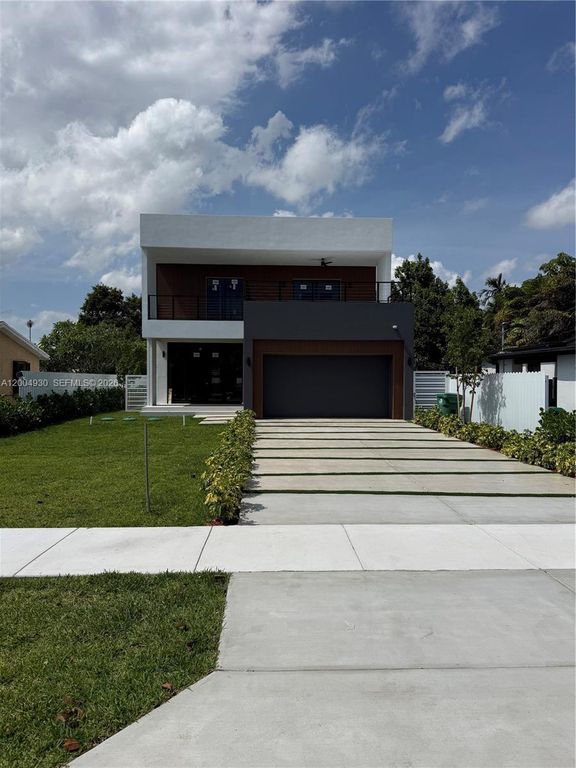 6449 SW 28th St, Miami, FL 33155