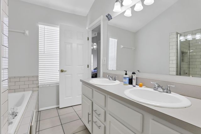 5785 Albany Green, Westerville, OH 43081