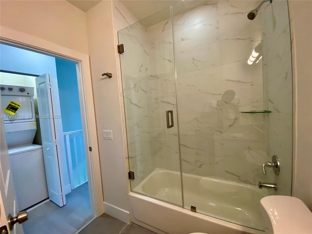 5860 Lincoln 5860, Hollywood, FL 33021