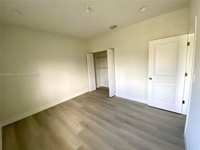 5860 Lincoln 5860, Hollywood, FL 33021