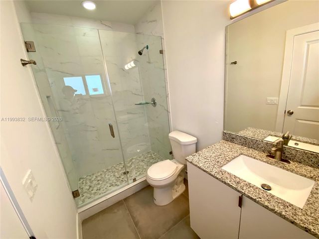 5860 Lincoln 5860, Hollywood, FL 33021