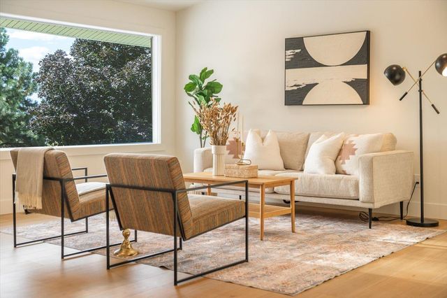 6903 E 42nd Ave, Spokane, WA 99223