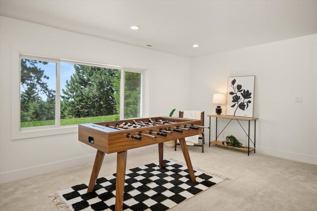 6903 E 42nd Ave, Spokane, WA 99223