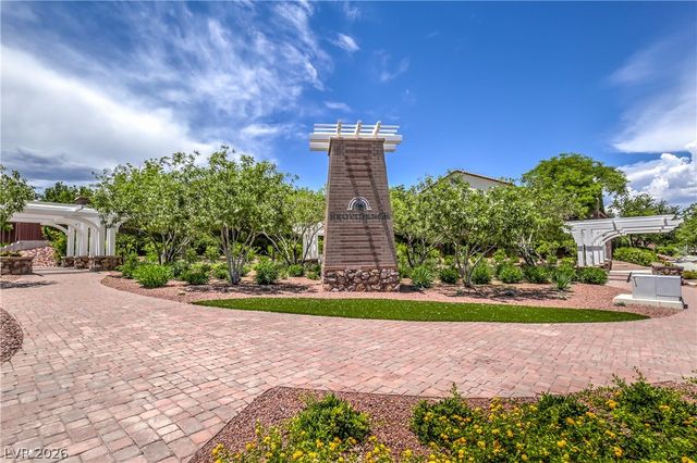 10560 LAURELWOOD LAKE Avenue, Las Vegas, NV 89166