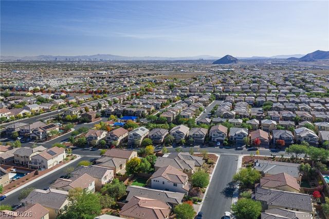 10560 LAURELWOOD LAKE Avenue, Las Vegas, NV 89166
