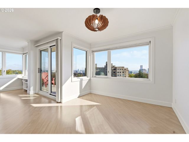 2211 Sw PARK Pl 702, Portland, OR 97205