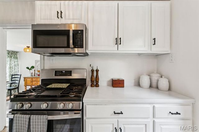554 Southbrook Drive, Kirkwood, MO 63122