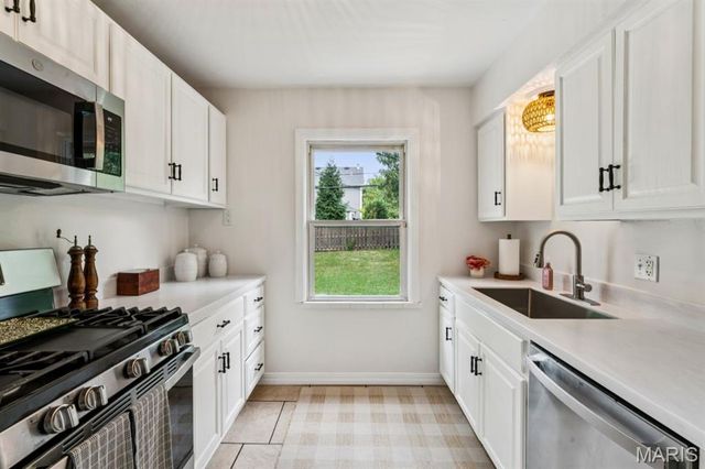 554 Southbrook Drive, Kirkwood, MO 63122