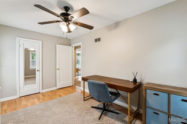 554 Southbrook Drive, Kirkwood, MO 63122