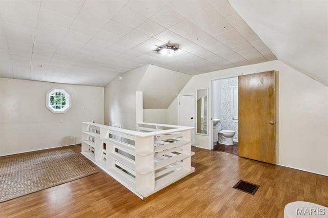 554 Southbrook Drive, Kirkwood, MO 63122