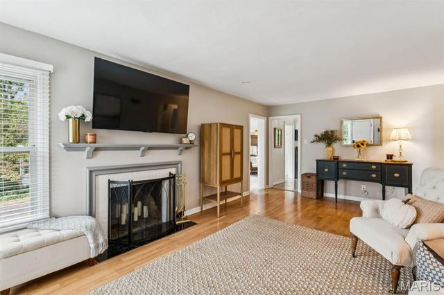 554 Southbrook Drive, Kirkwood, MO 63122
