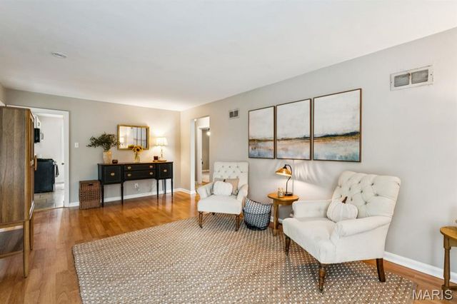 554 Southbrook Drive, Kirkwood, MO 63122