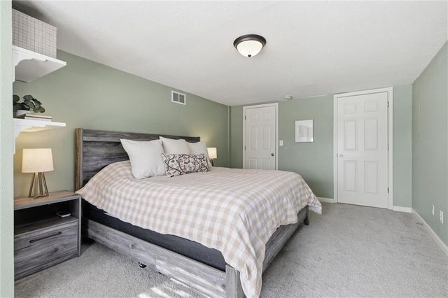 5920 W 71st Street, Overland Park, KS 66204