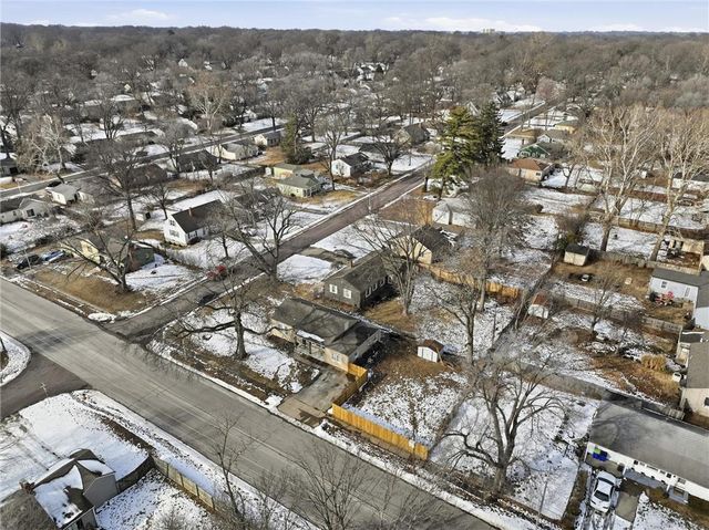 5920 W 71st Street, Overland Park, KS 66204