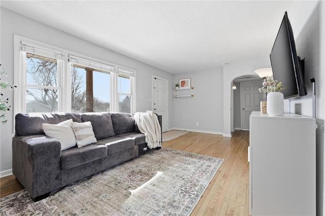 5920 W 71st Street, Overland Park, KS 66204