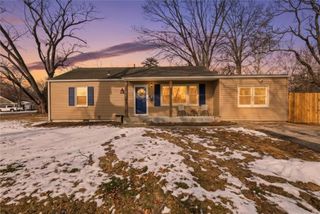 5920 W 71st Street, Overland Park, KS 66204