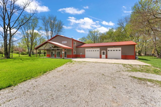 6631 Beach Street, Knox, IN 46534