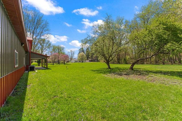 6631 Beach Street, Knox, IN 46534