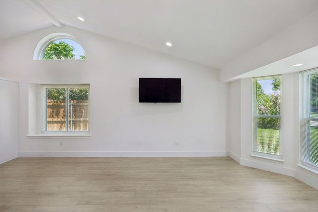 7805 Estates Way, Rowlett, TX 75089