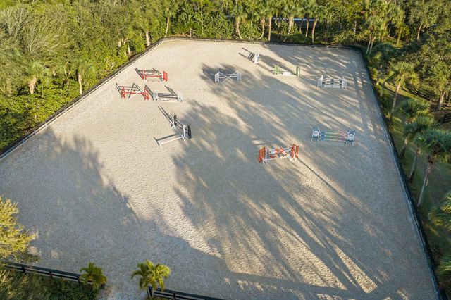 4980 Stables Way, Wellington, FL 33414