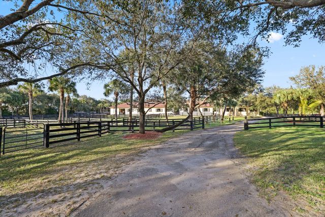 4980 Stables Way, Wellington, FL 33414