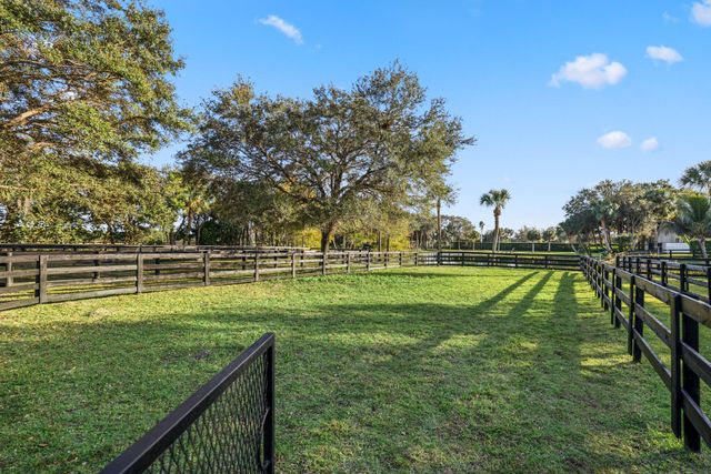 4980 Stables Way, Wellington, FL 33414