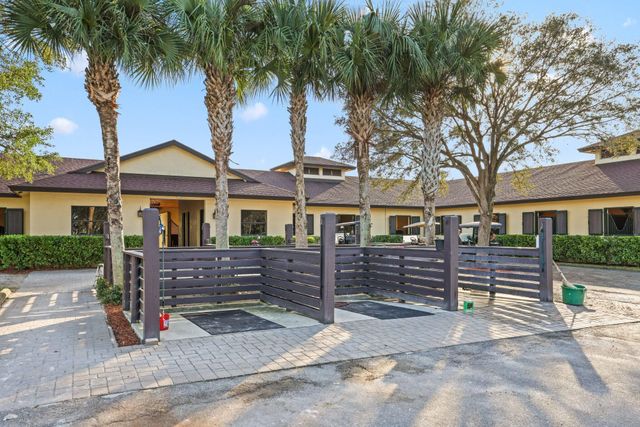 4980 Stables Way, Wellington, FL 33414