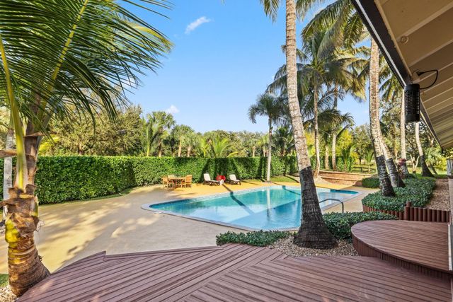 4980 Stables Way, Wellington, FL 33414