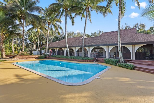 4980 Stables Way, Wellington, FL 33414