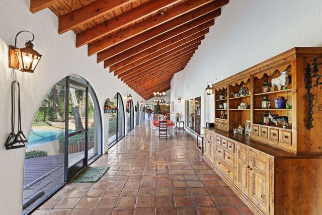 4980 Stables Way, Wellington, FL 33414