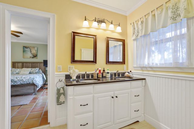 4980 Stables Way, Wellington, FL 33414