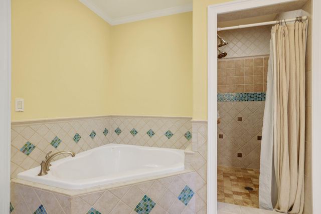 4980 Stables Way, Wellington, FL 33414