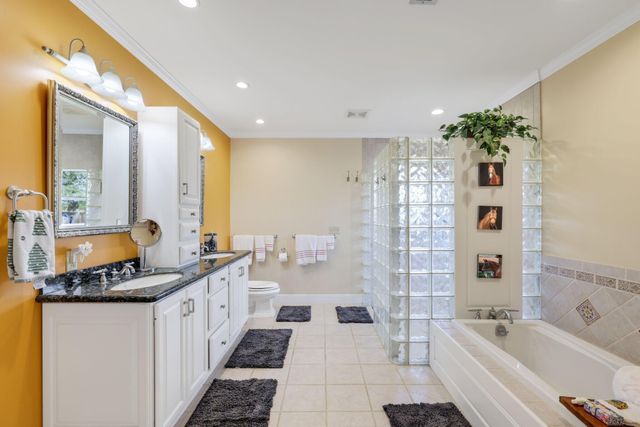 4980 Stables Way, Wellington, FL 33414