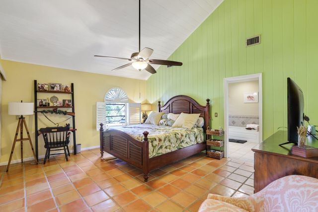 4980 Stables Way, Wellington, FL 33414