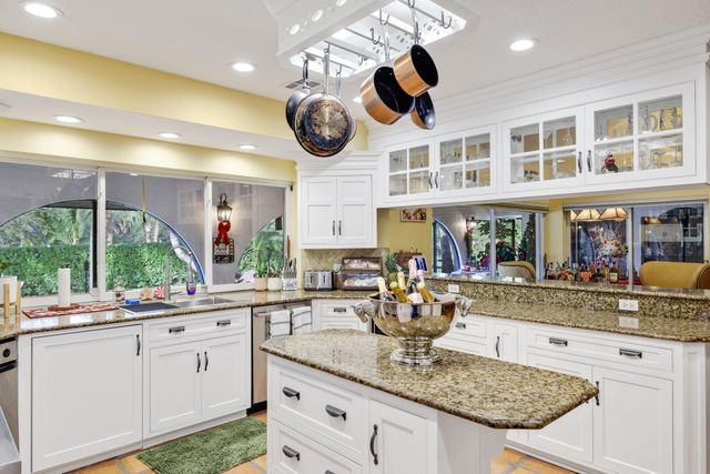 4980 Stables Way, Wellington, FL 33414