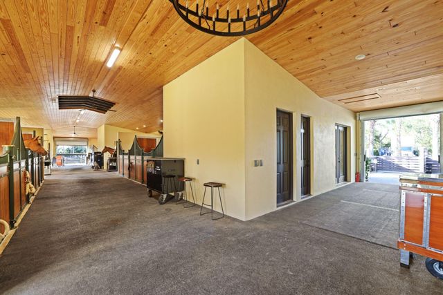 4980 Stables Way, Wellington, FL 33414