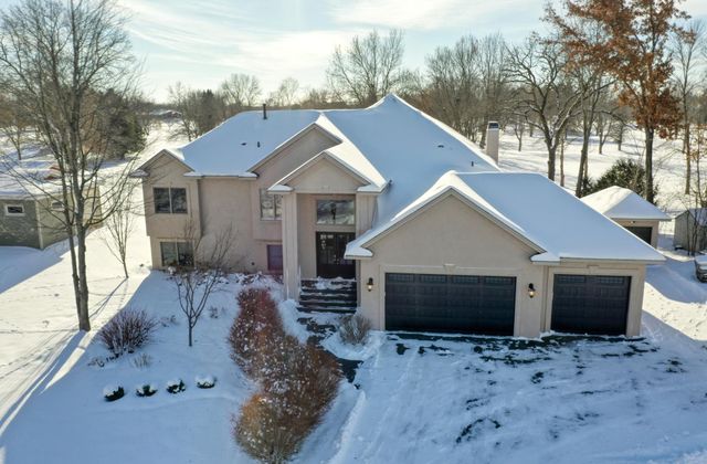 7447 213th Street N, Forest Lake, MN 55025