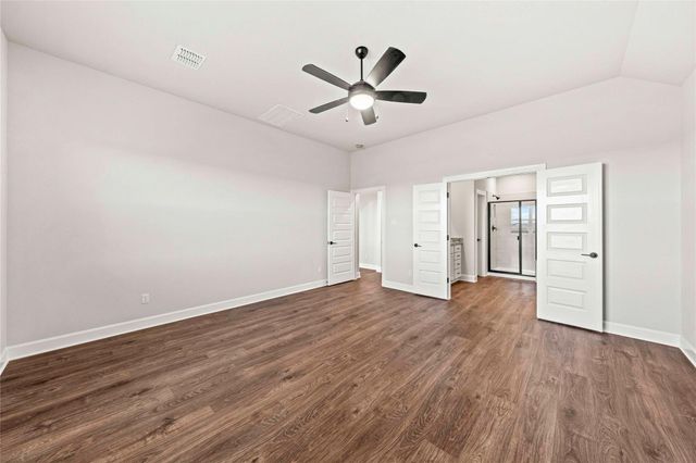 521 W Luna Blue LN, Jarrell, TX 76537