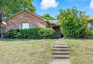 1429 Brook Meadow Circle, Lancaster, TX 75134