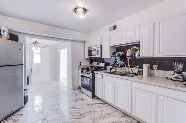 3924 Voxna Street, Las Vegas, NV 89119